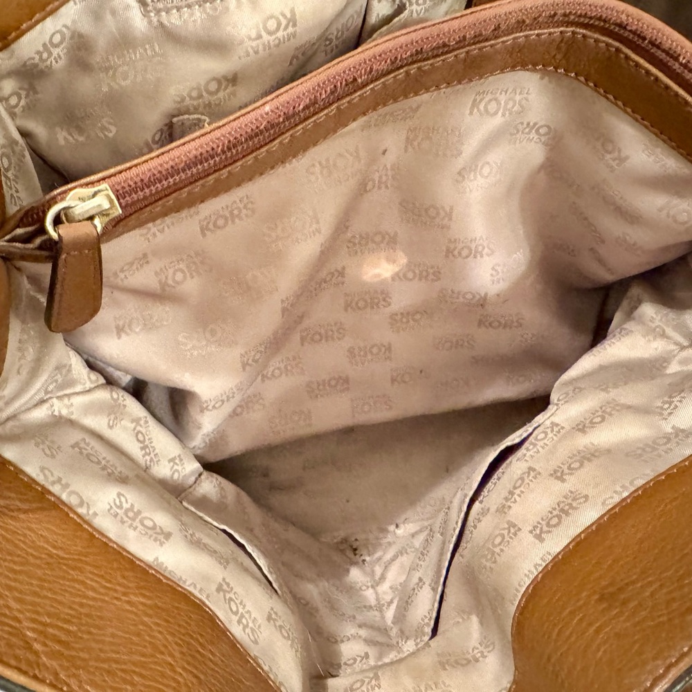 Michael Kors euc bag - Picture 7 of 10